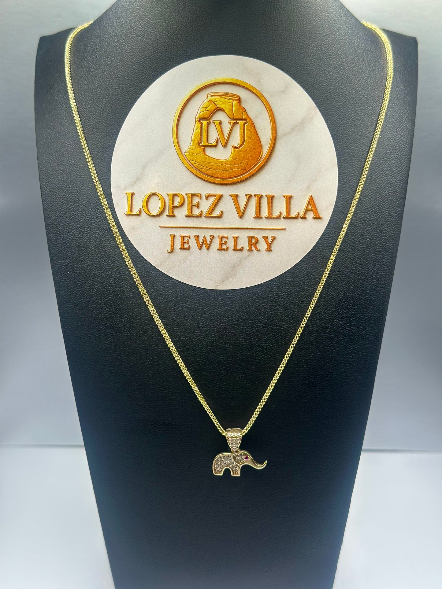 Cadena Franco 1.5MM, 22" con Dije Elefante Oro 10k.