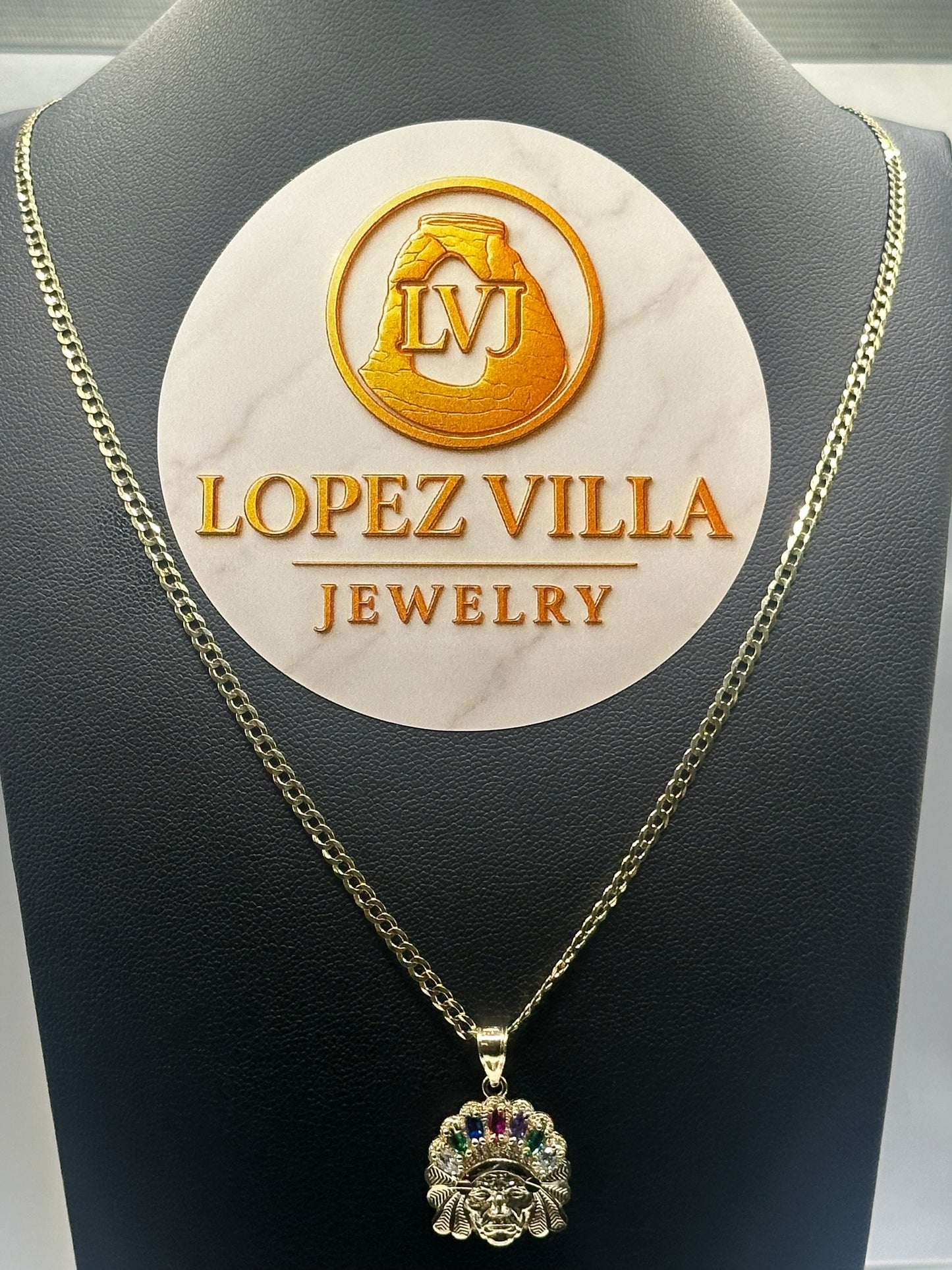 Cadena Corte brillo 2.5MM, 22" con Dije Indio de piedras ,Oro 10k