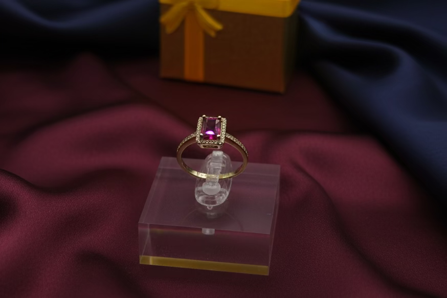 Anillo Mujer Piedra Roja Oro 10k, Size 7
