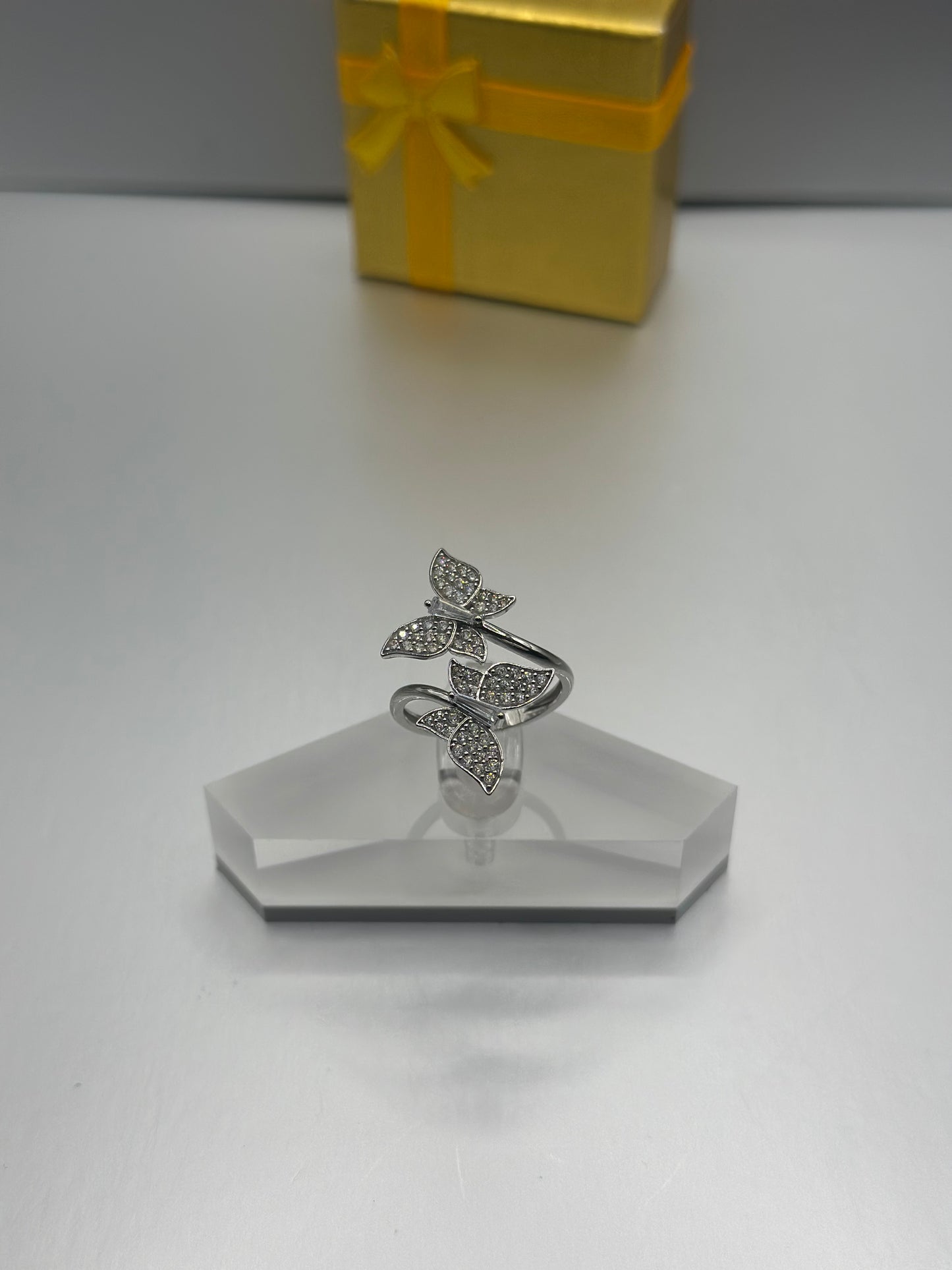 Anillo de Chica Oro blanco 10k, Size 7