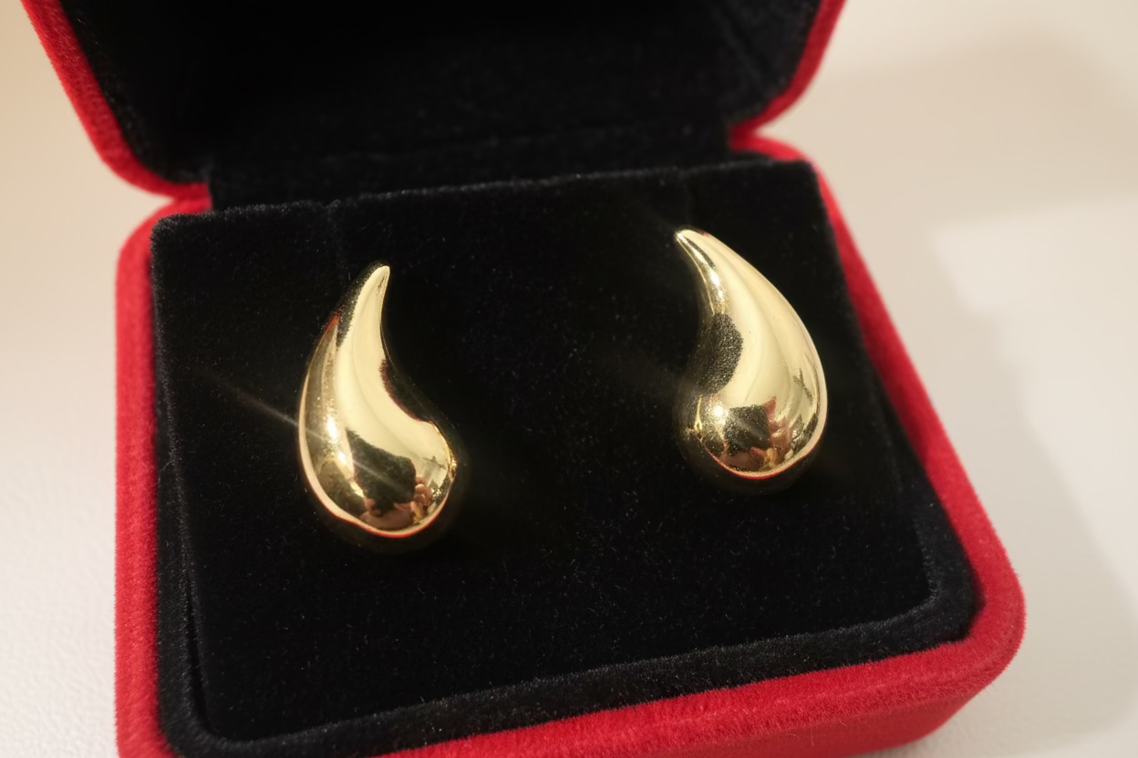 14k Gold Teardrop Earrings