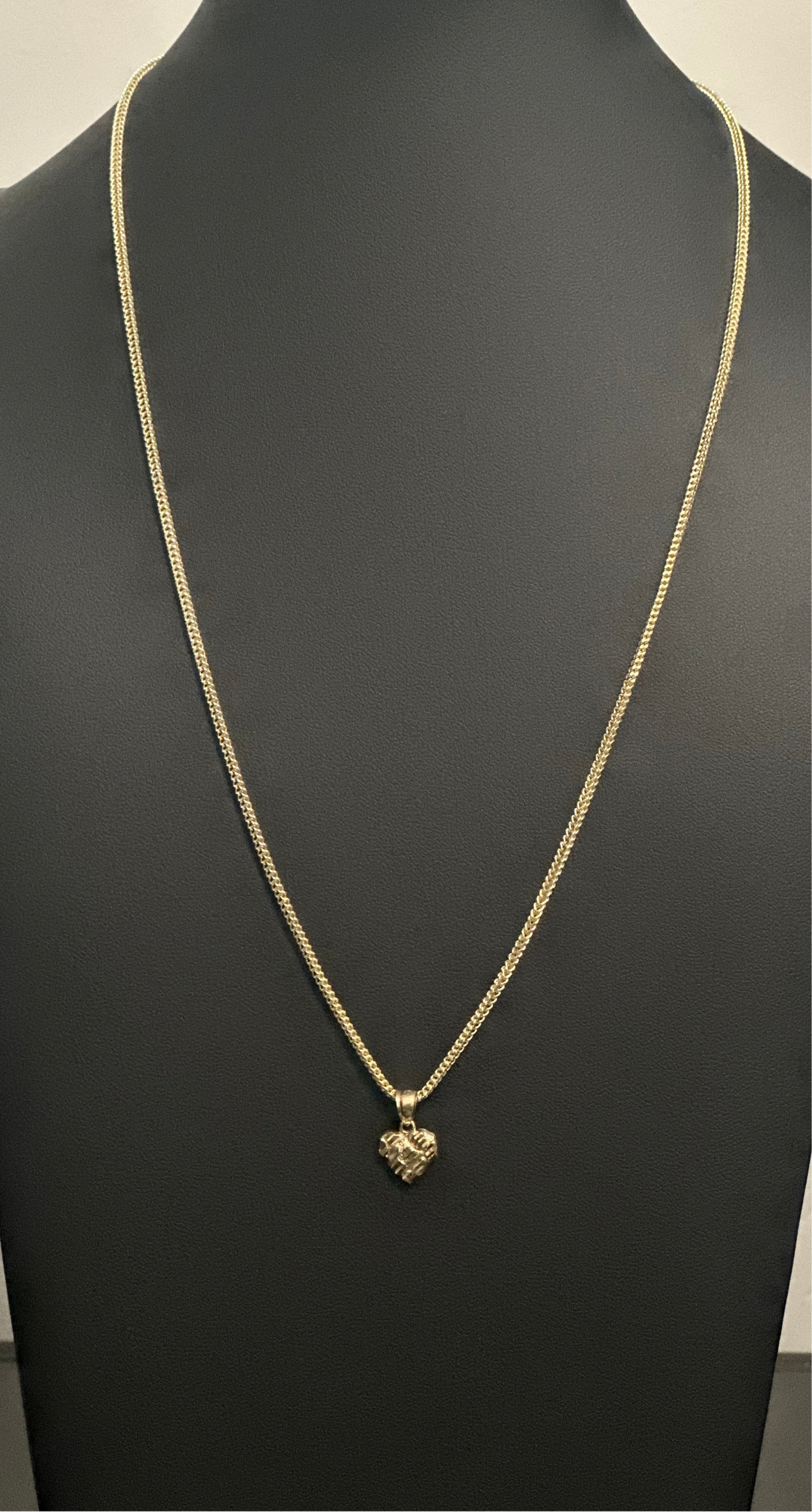 Cadena Franco con dije de Corazón de piedras, (Franco Chain) Oro 10k, 1.8mm, 22".