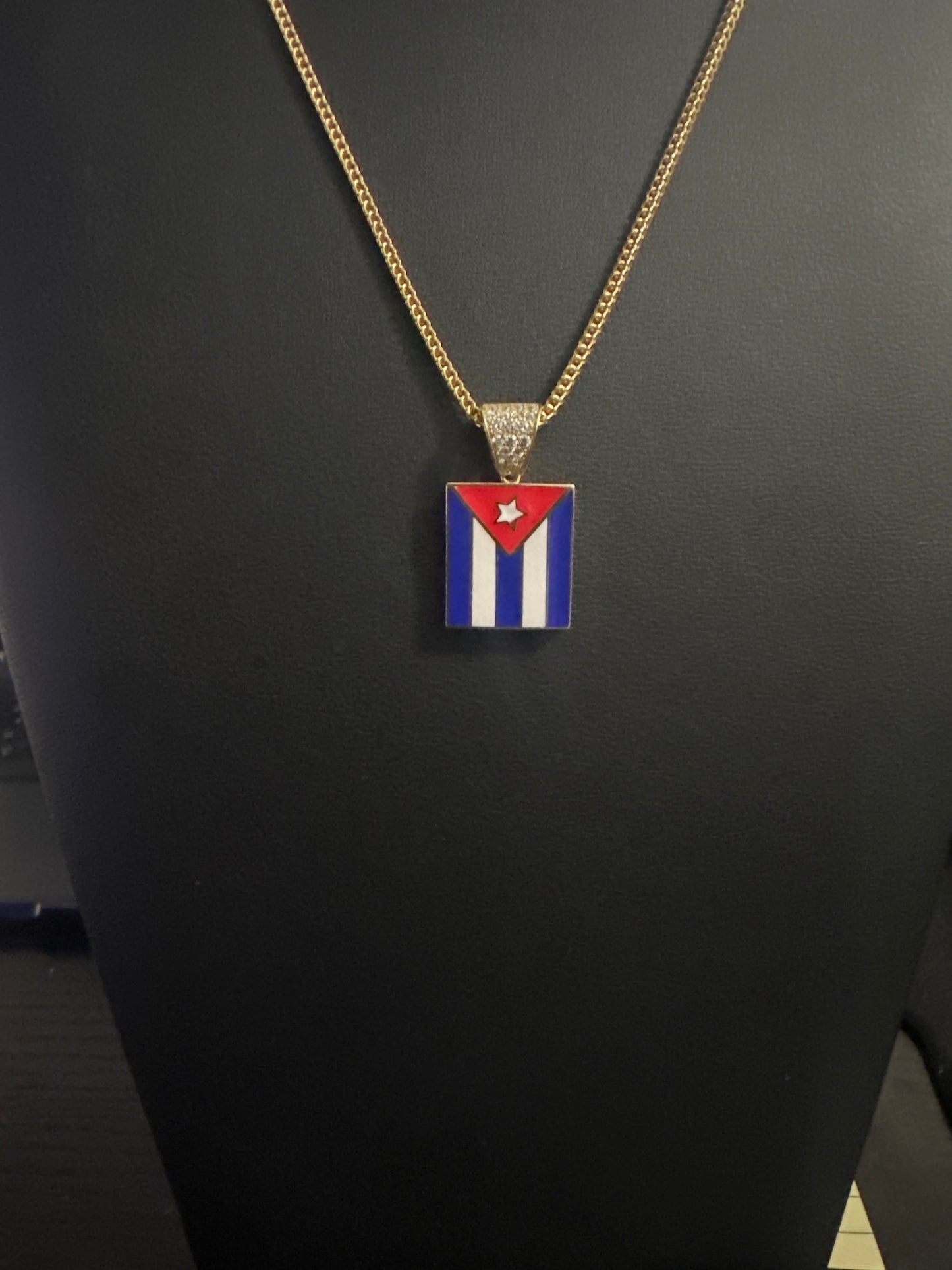 2-Dije de Bandera Cubana, Oro 10k