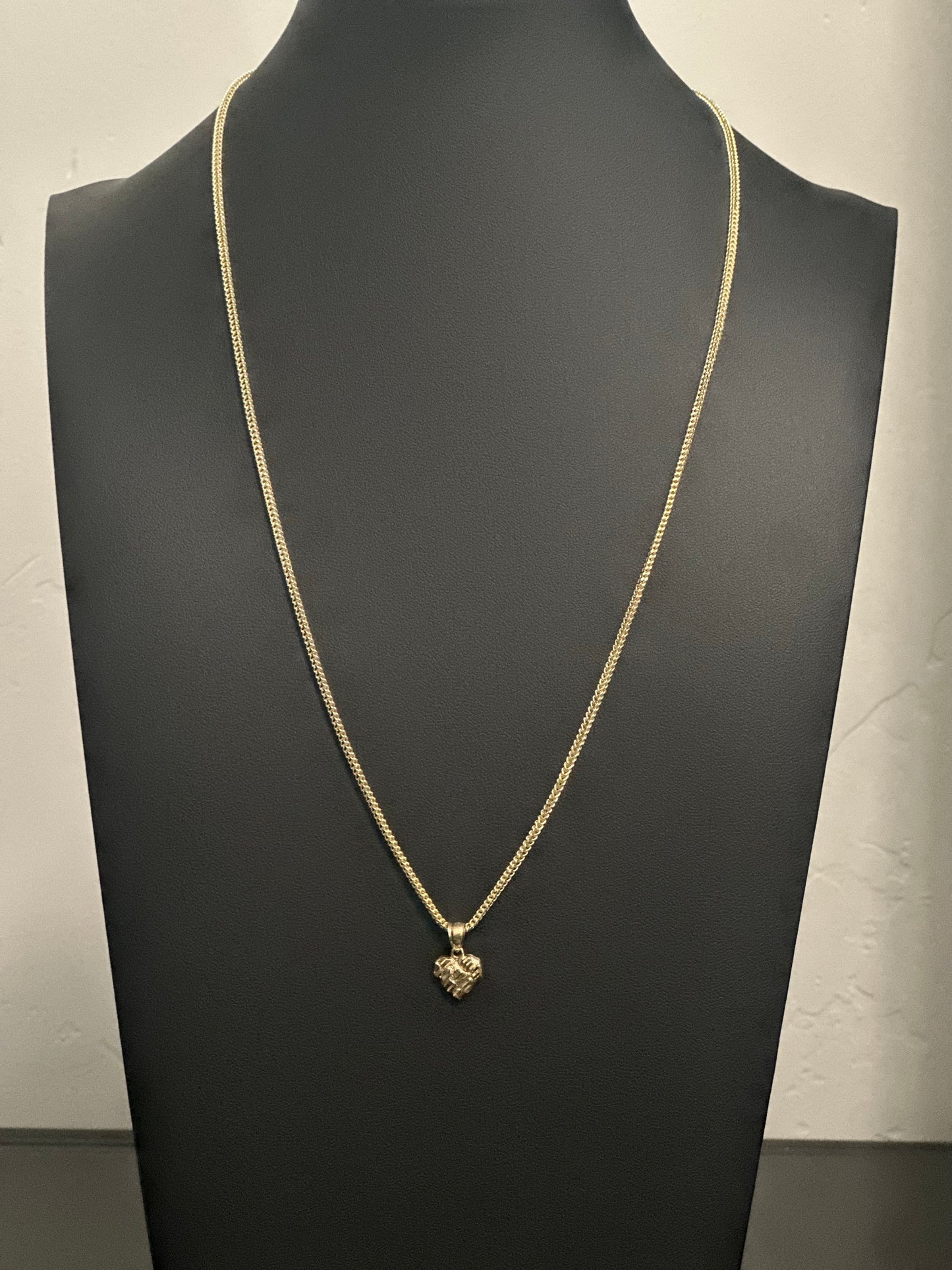 Cadena Franco con dije de Corazón de piedras, (Franco Chain) Oro 10k, 1.8mm, 22".