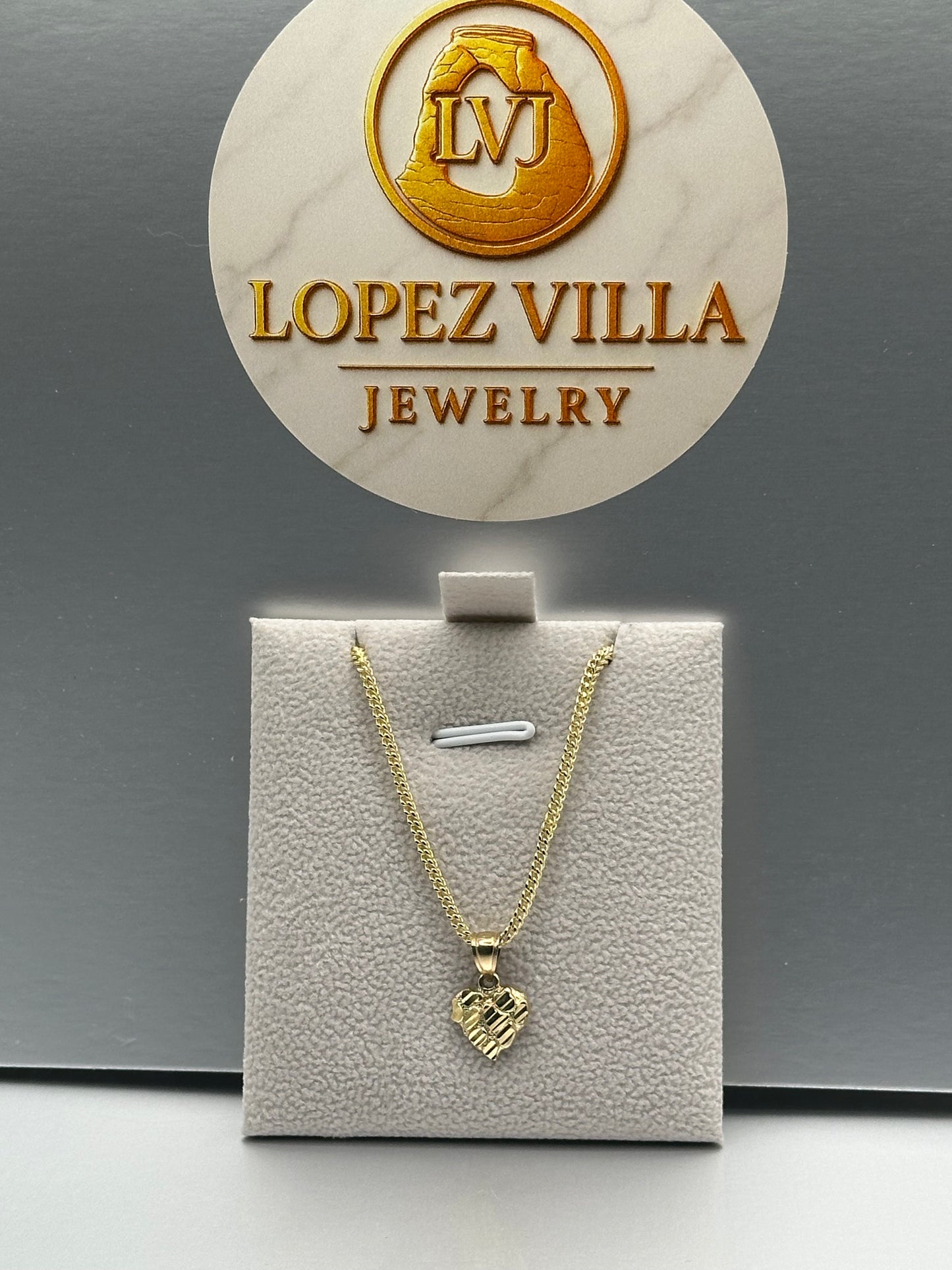 Cadena Franco con dije de Corazón de piedras, (Franco Chain) Oro 10k, 1.8mm, 22".