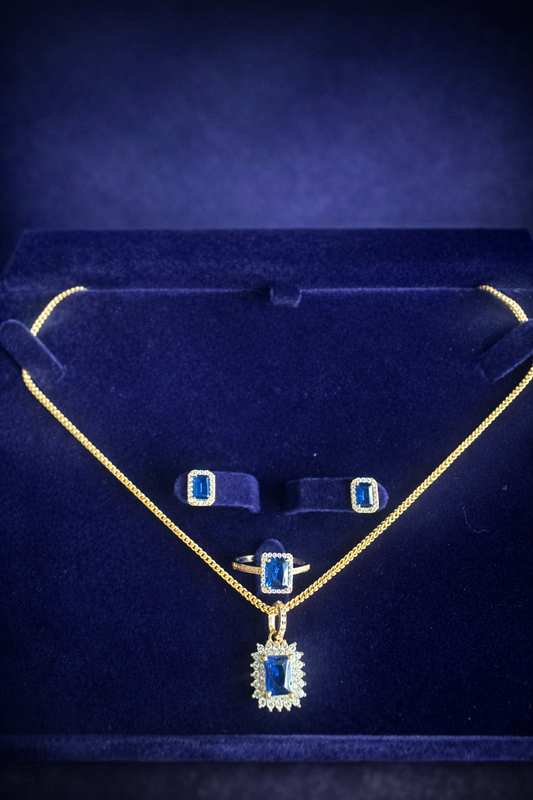 Set #1 Oro 10k, Aretes, Dije y Anillo Talla 7, Cadena Franco talla 1.5MM, 22"