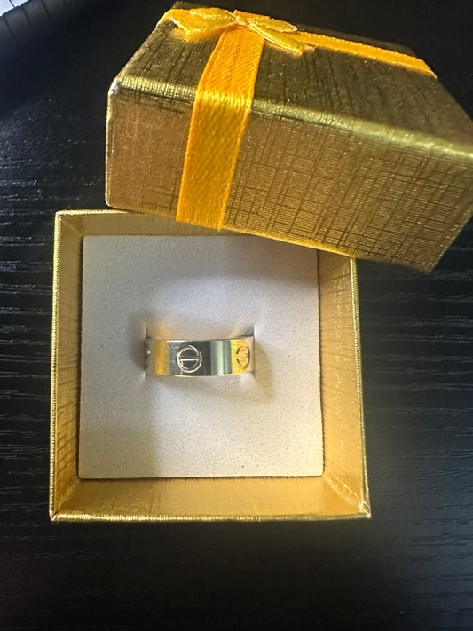 Anillo Cartier Sólido, Oro 10k, Size 7