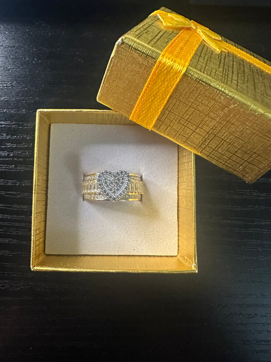 Anillo de Corazón Chiquito, Oro 10k, Size 7