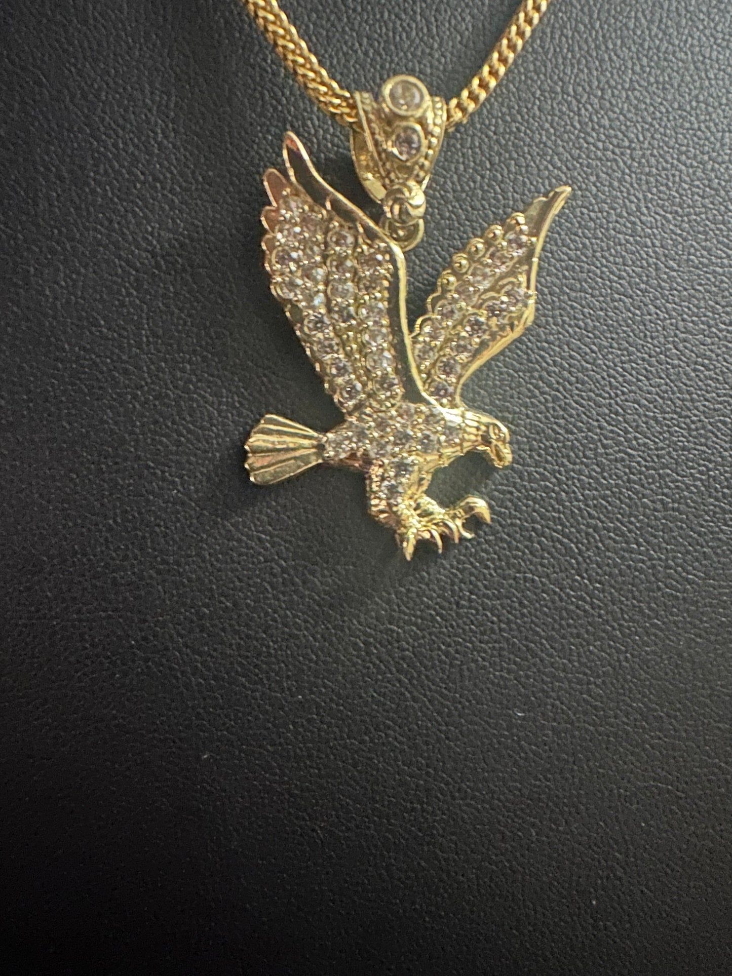 Dije de Águila Americana brilloso, Oro 10k